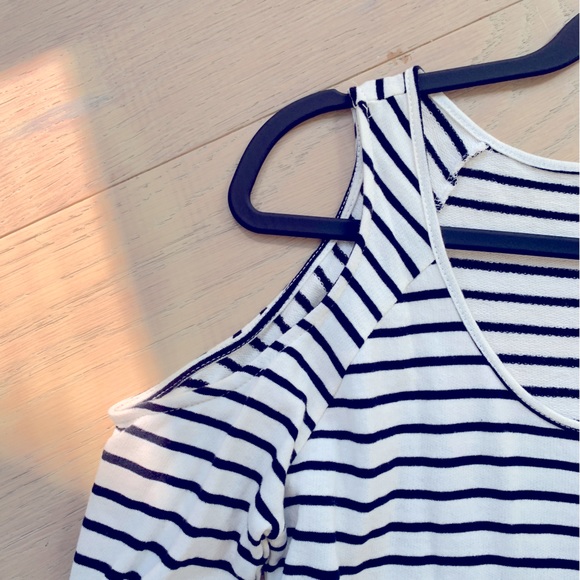 Striped Top with Cut Out Shoulder Detail - Picture 5 of 5